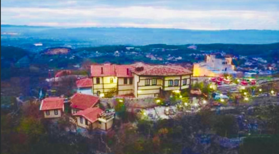 Rooms Emiliano Castle Of Kruja ภายนอก รูปภาพ