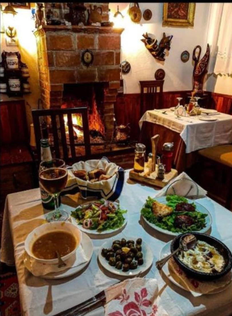 Rooms Emiliano Castle Of Kruja ภายนอก รูปภาพ