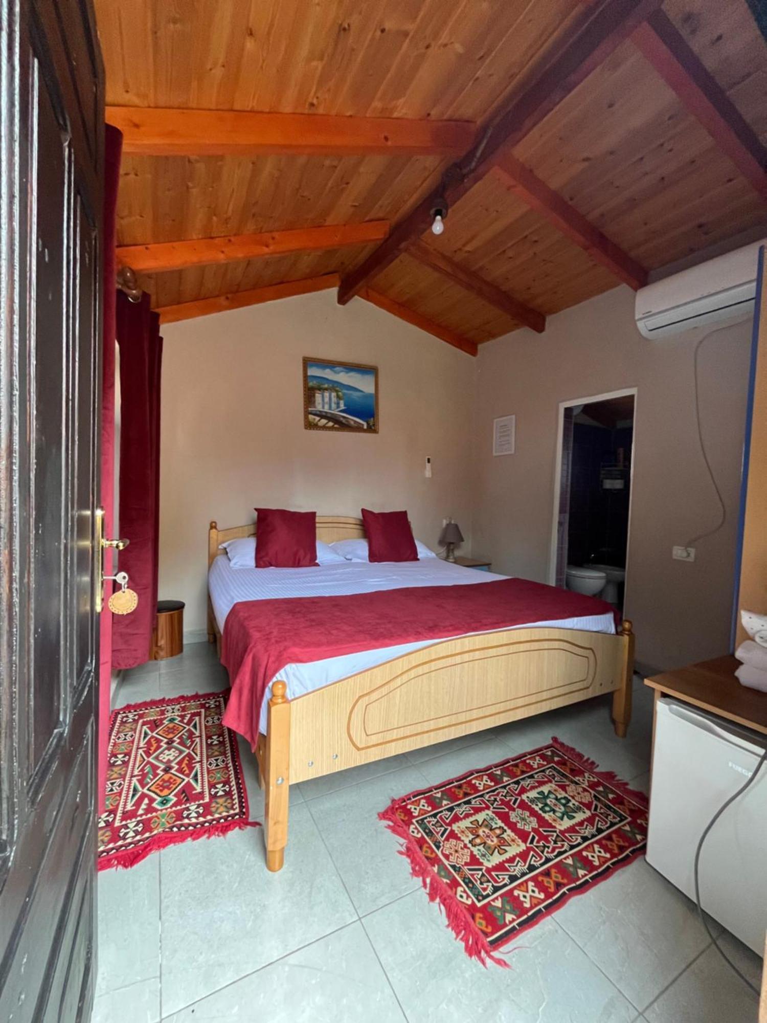 Rooms Emiliano Castle Of Kruja ภายนอก รูปภาพ